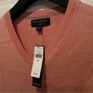 NWT — Banana Republic V-Neck Sweater — Men’s Medium